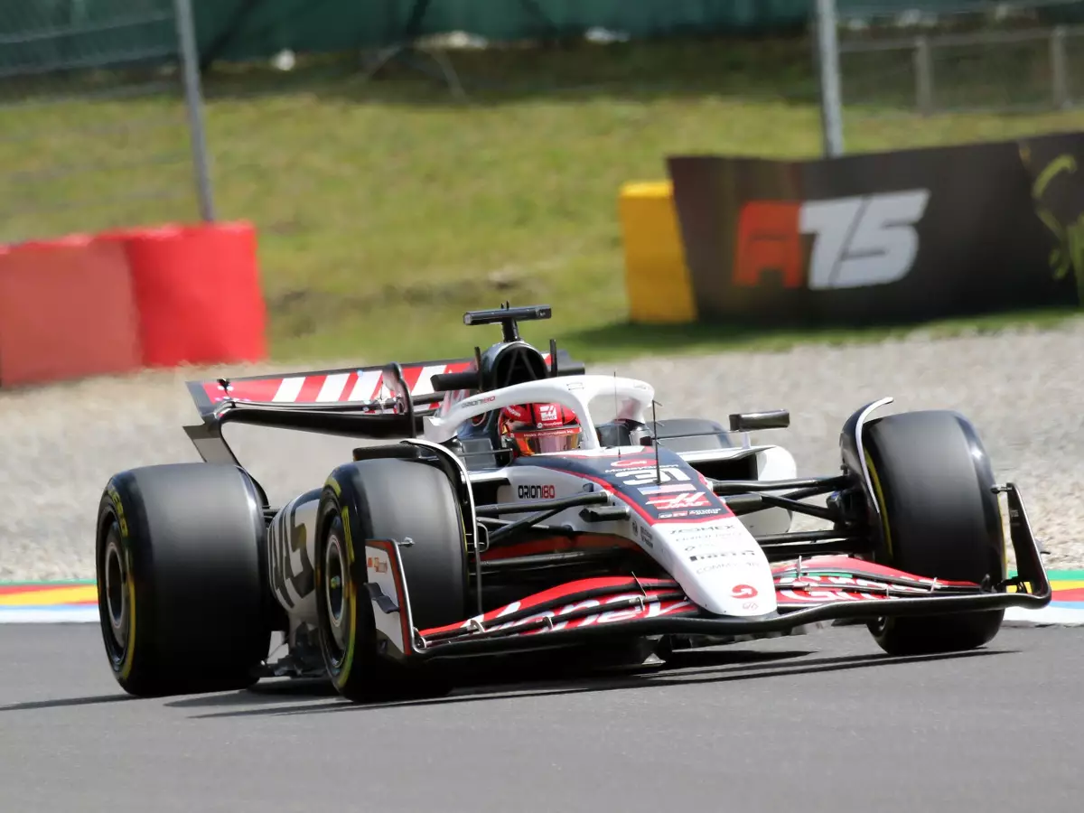Foto zur News: Haas schlägt zurück: Esteban Ocon überrascht mit P5 im Sprint-Qualifying