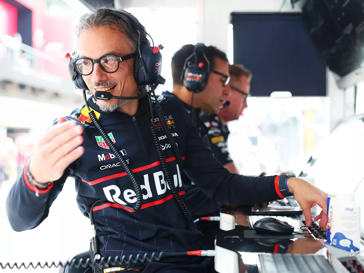 Dass Laurent Mekies in Spa plötzlich am Red-Bull-Kommandostand sitzt, hat ihn selbst überrascht Foto zur News: Laurent Mekies: Vom Job als Horner-Nachfolger nur kurz davor erfahren!