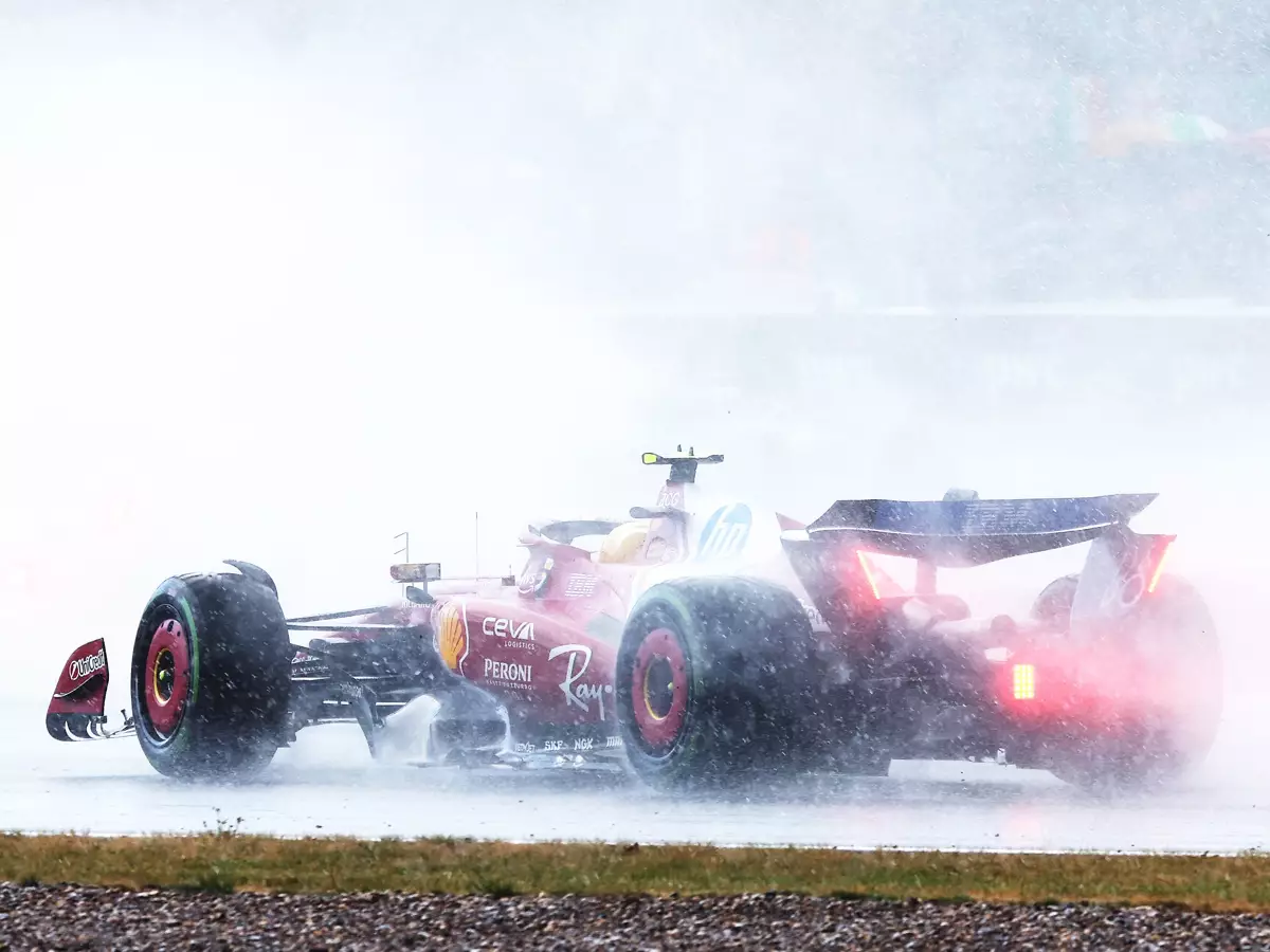 Foto zur News: Regenreifen überflüssig? Pirelli-Sportchef überzeugt: Es geht doch auch ohne!