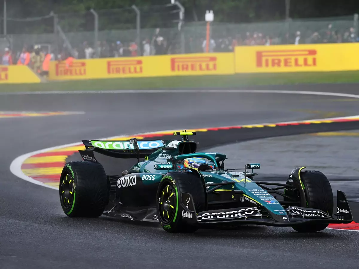 Fernando Alonso im Aston Martin AMR25 beim Formel-1-Rennen in Spa 2025 Foto zur News: Fernando Alonso: Aston Martins Spa-Debakel lag nur an der Strecke