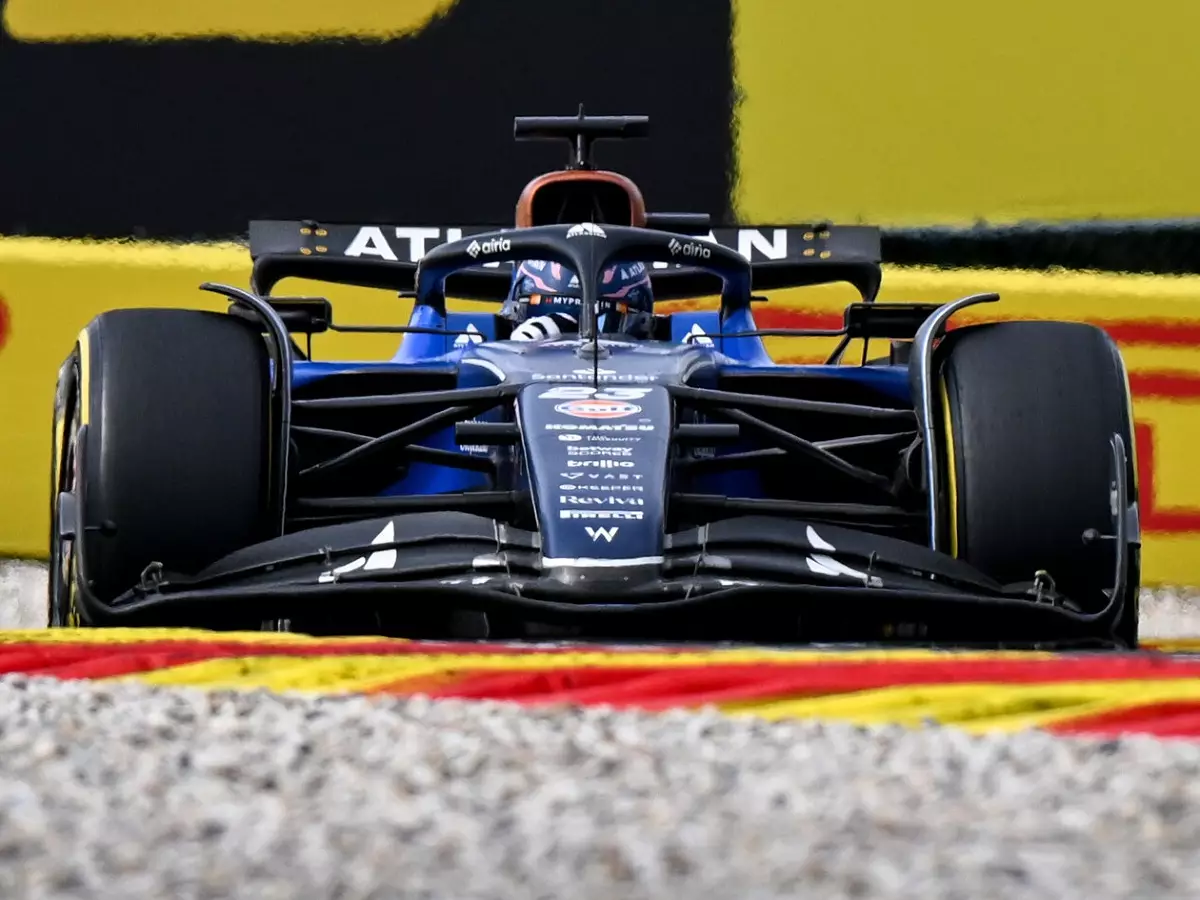 Alexander Albon im Williams FW47 auf dem Weg zu Platz sechs in Spa 2025 Foto zur News: Befreiungsschlag für Williams in Spa: "Das haben wir gebraucht!"
