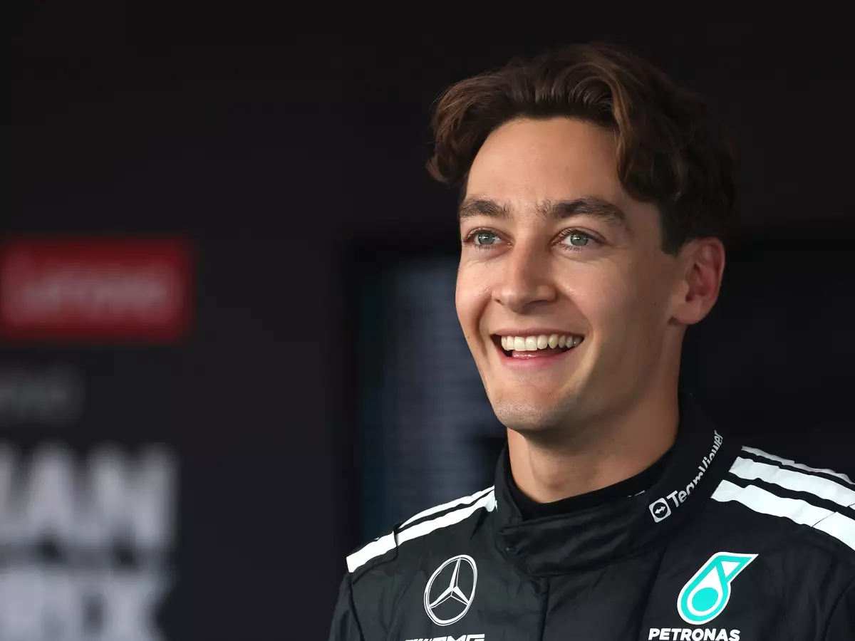 George Russell kann entspannt in die Vertragsverhandlungen gehen, findet Martin Brundle Foto zur News: Russell gewinnt Verhandlungsmacht - Brundle: "Blatt hat sich gewendet"