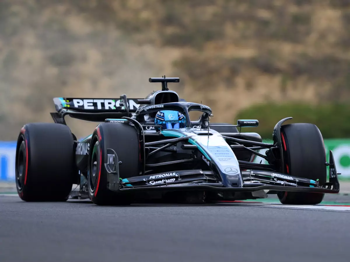 Foto zur News: Sind bei 330 km/h am absoluten Limit: So bewertet Russell den Leclerc-Move