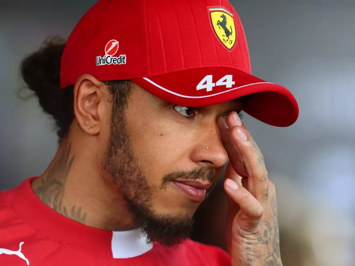 Foto zur News: Wer letzte Nacht am schlechtesten geschlafen hat: Lewis Hamilton