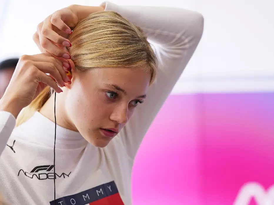 Alba Larsen beim F1-Academy-Rennen in Montreal 2025 Foto zur News: In F1 Academy überzeugt: Ferrari verpflichtet 16-jährige Dänin