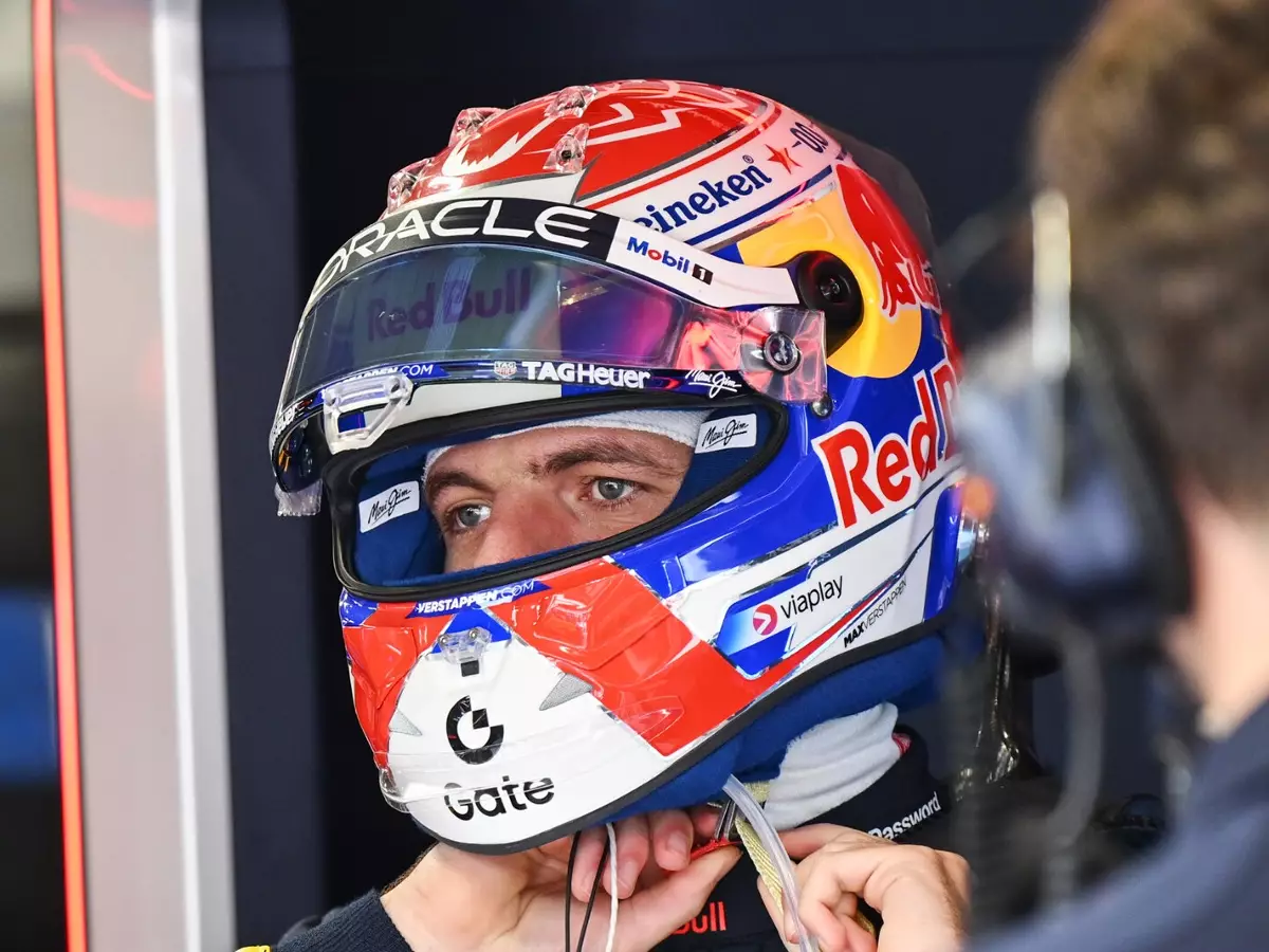Foto zur News: Wechselgerüchte 2026: Verstappen erklärt sein Schweigen zu Mercedes