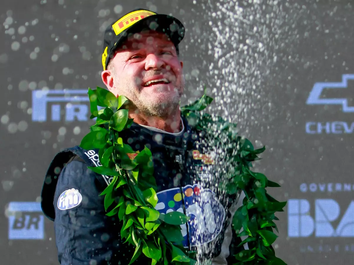 Foto zur News: Nach kontroverser Kollision: Barrichello gewinnt NASCAR-Titel in Brasilien