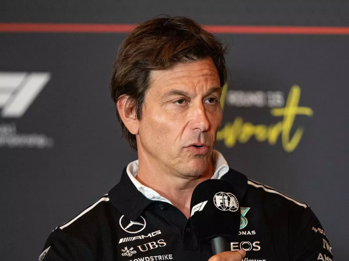Foto zur News: Toto Wolff: "Niemand sollte Mitleid mit Lewis Hamilton haben"