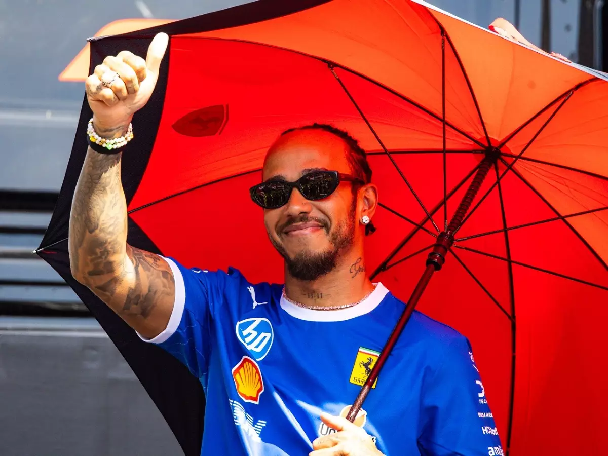 Foto zur News: Von P10 auf P6: Hamilton hat in Monza "Vertrauen ins Auto" gestärkt