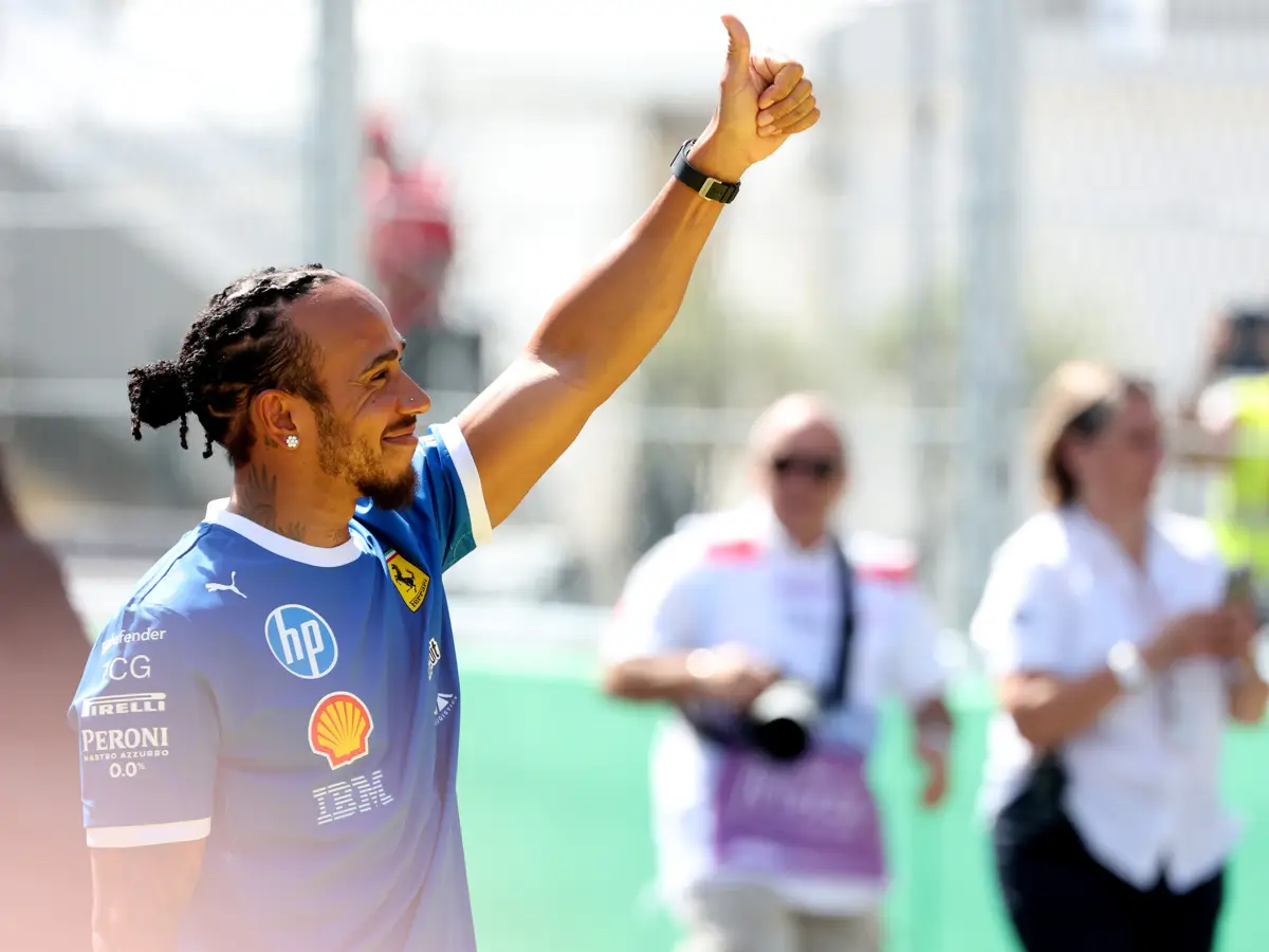 Foto zur News: Ferrari-Teamchef überzeugt: Hamilton fährt 2025 noch auf das Podium