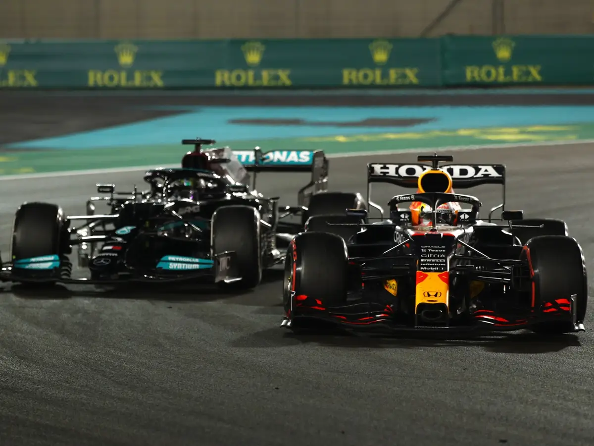 Foto zur News: So spektakulär kippten WM-Kämpfe im letzten Saisondrittel der Formel 1