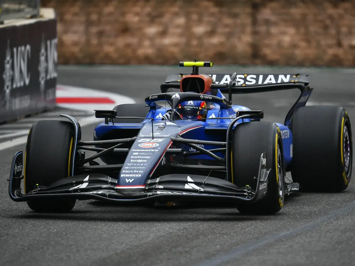 Foto zur News: Russell überlistet Sainz mit Overcut - Williams feiert erstes Saisonpodium