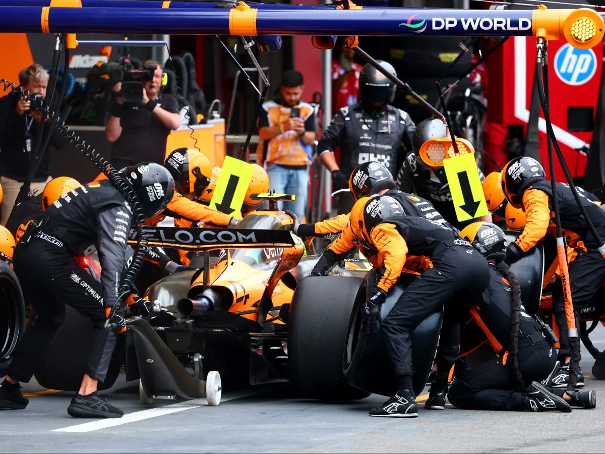 Foto zur News: McLaren-Chef Stella: "Das Problem war nicht der Stopp, sondern das Auto"
