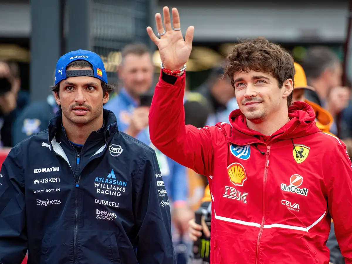 Foto zur News: Nach Baku-Chaos: Leclerc und Sainz stranden mitten in Italien