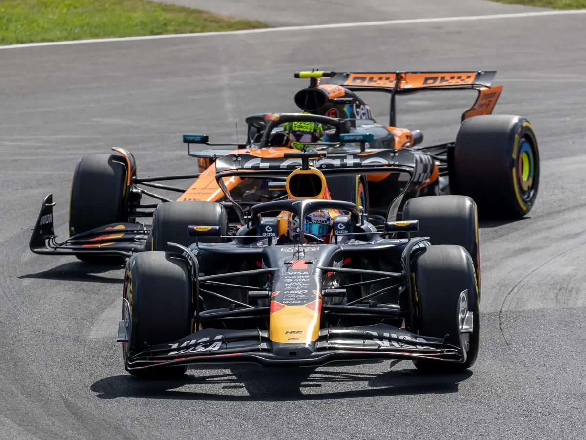 Foto zur News: Datenanalyse: Hat Red Bull die McLaren-Dominanz endgültig gebrochen?