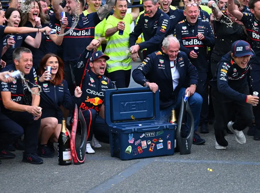 Foto zur News: "Hoffnung wiederbelebt": Hat Max Verstappen wirklich noch WM-Chancen?