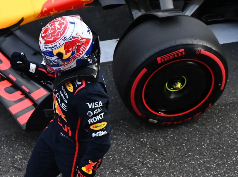 Foto zur News: Formel-1-Zoff: Verstappen schießt den neuen Pirelli-Reifen ab