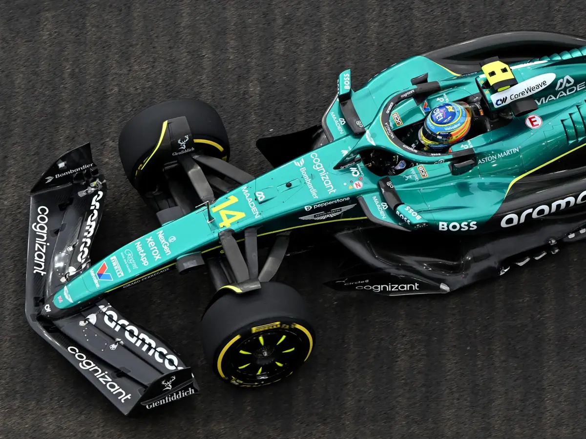 Foto zur News: Formel 1 Singapur: Alonso überrascht mit Bestzeit für Aston Martin