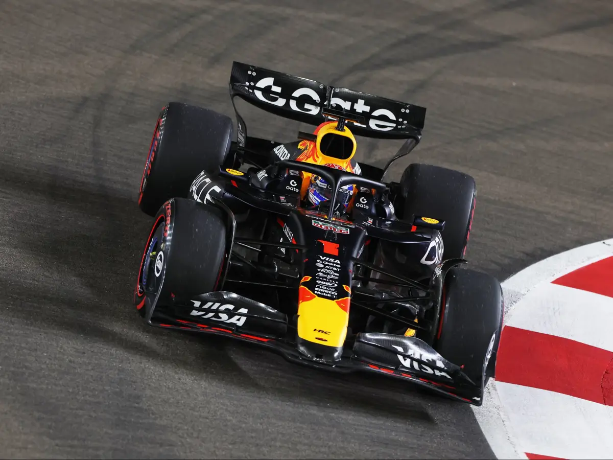 Foto zur News: Longruns in Singapur: Kann Max Verstappen die McLarens schlagen?