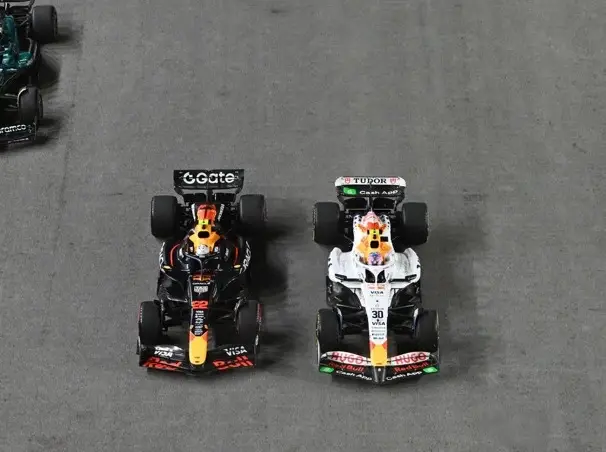 Foto zur News: Red Bulls Fahrer-Situation: Was Singapur für 2026 aussagt