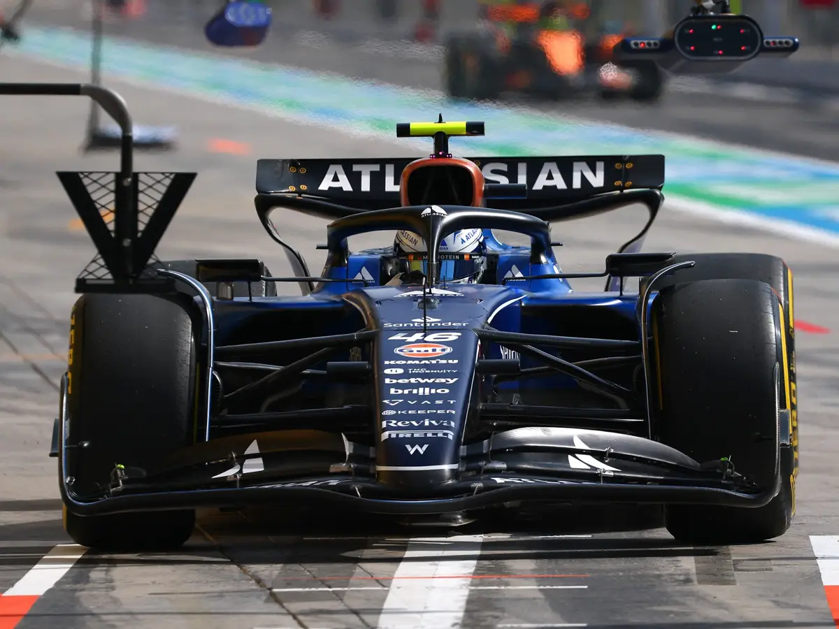 Foto zur News: Alle neun F1-Rookies im FP1 in Mexiko-Stadt in der Übersicht