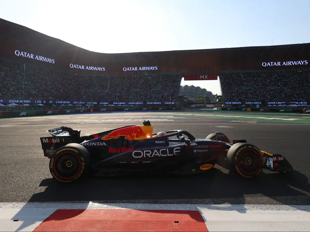 Max Verstappen Foto zur News: Formel 1 Mexiko: Freitagsbestzeit für Verstappen - Piastri nur P12