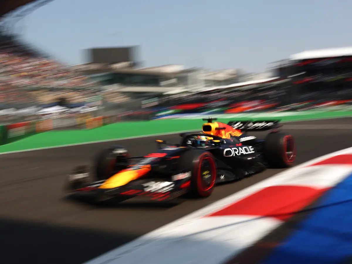 Joshua Dürksen Foto zur News: Helmut Marko lobt Arvid Lindblad: "Mit Abstand der schnellste Rookie"