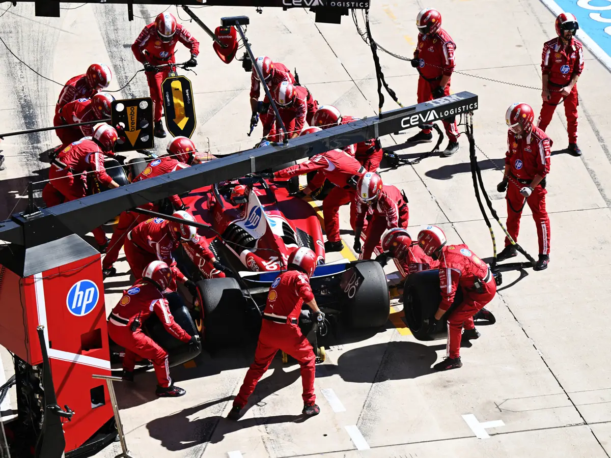 Für die Formel-1-Teams ist es nicht einfach, die Budgetobergrenze einzuhalten Foto zur News: Millionen-Poker in der Formel 1: Wie die Teams mit dem Kostenlimit tricksen