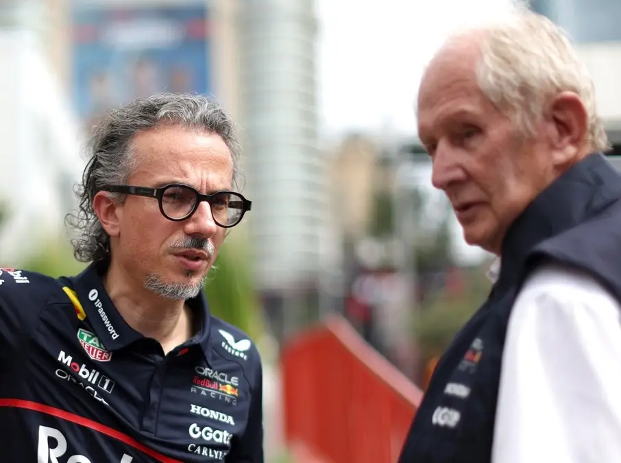 Helmut Marko, Mark Thompson Foto zur News: Max Verstappen im Fokus: Warum Red Bull die Fahrerverkündung verzögert