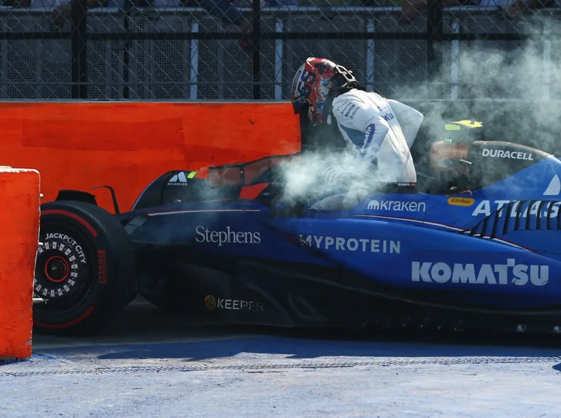 Foto zur News: Erklärt: Warum Sainz das Speedlimit nicht einhalten konnte