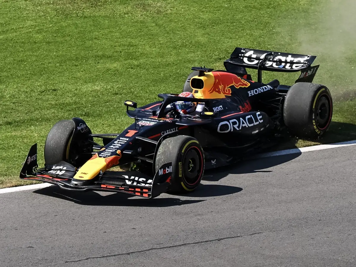 Max Verstappen beim Formel-1-Rennen in Mexiko 2025 Foto zur News: Wirbel um Verstappen: Hätte er bestraft werden müssen?