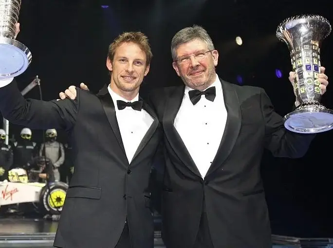 Foto zur News: Button opfert Karriere: Was für den F1-Weltmeister jetzt wichtiger ist