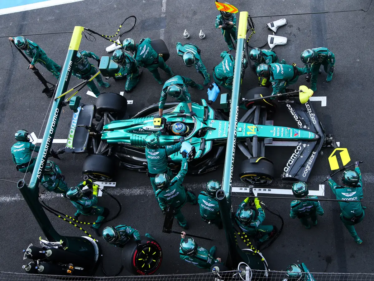 Foto zur News: Pflichtboxenstopps: Formel 1 diskutiert über Regeländerung