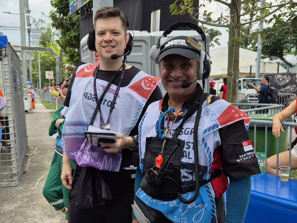 Foto zur News: Ein Tag als Sportwart der Formel 1: Die freiwillige Lebensader des Motorsports