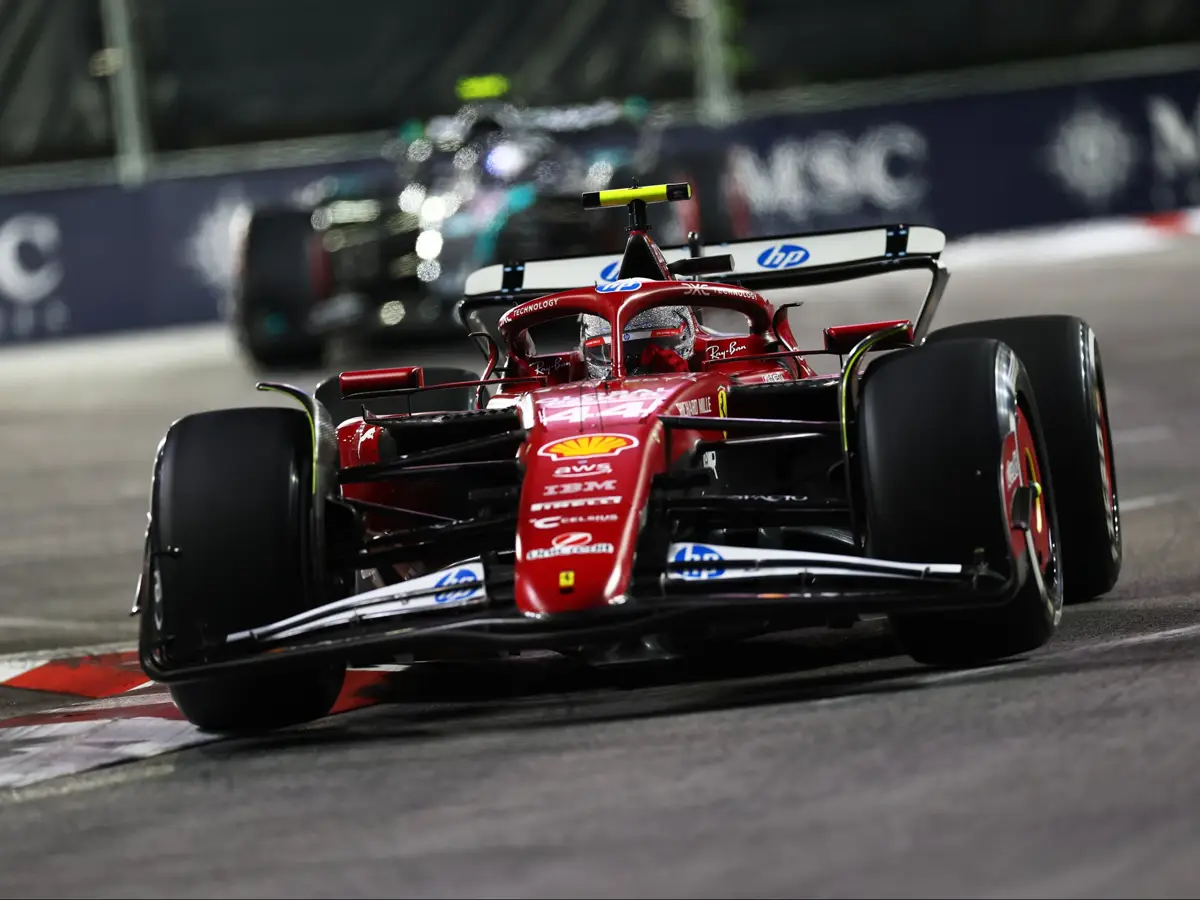 Foto zur News: Experte mit hartem Urteil: Auftritt von Lewis Hamilton "katastrophal"