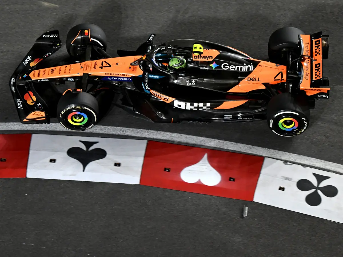 Foto zur News: WM-Drama in der Formel 1: Millimeter-Regel kostet McLaren alles