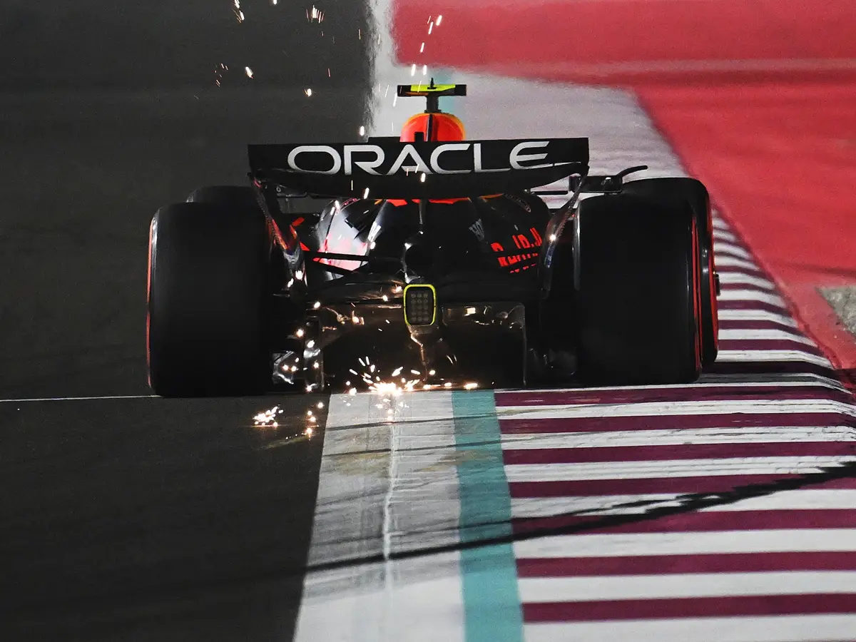 Foto zur News: Tsunoda schlägt Verstappen in Katar: Kommt der Befreiungsschlag zu spät?