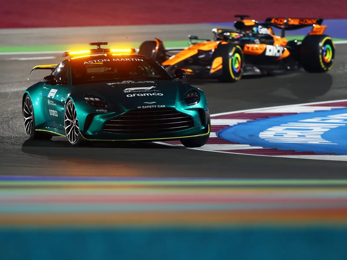 Foto zur News: Kolossaler Katar-Fehler von McLaren: Wie es zum Strategie-Fauxpas kam