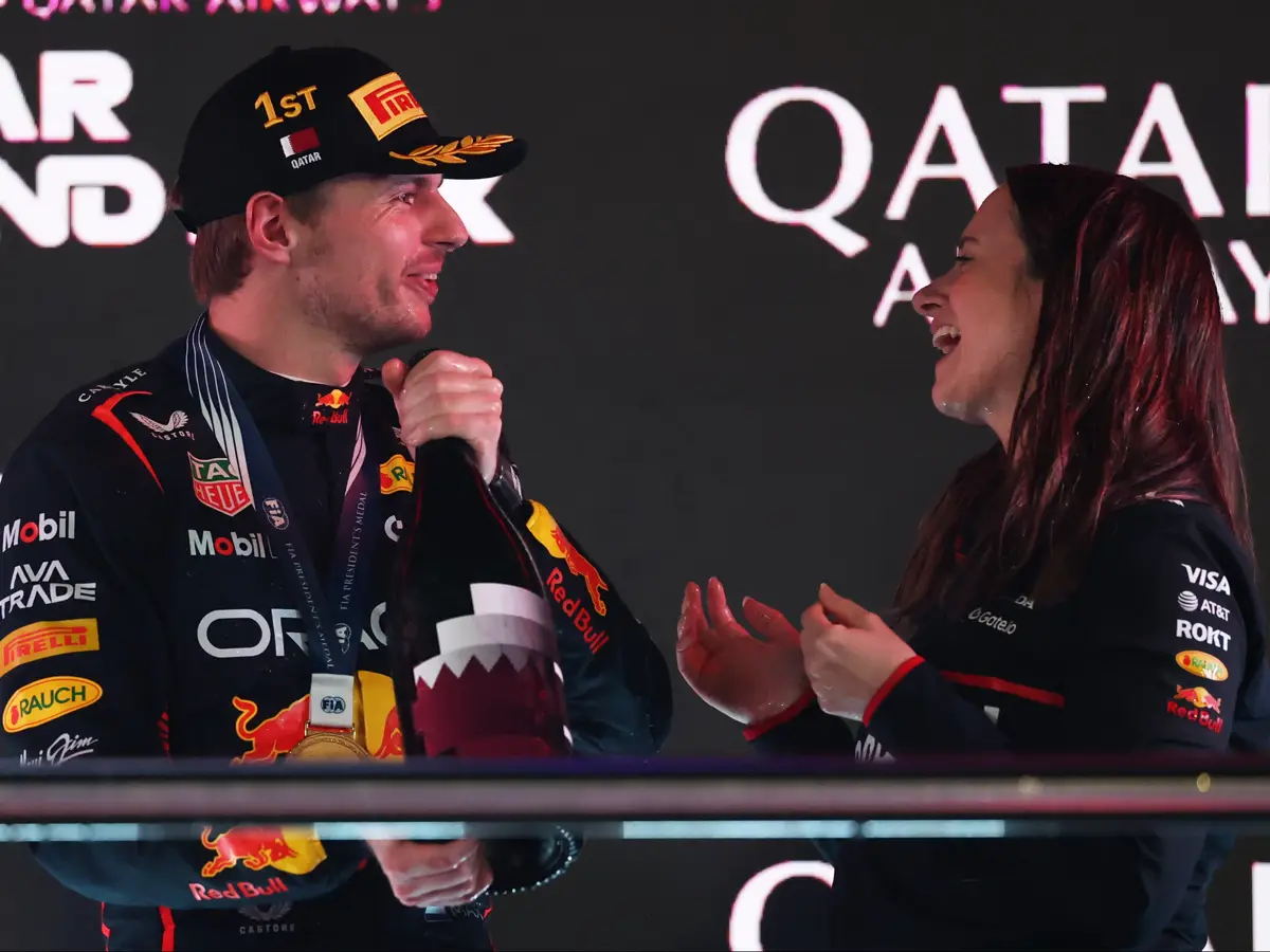 Foto zur News: Für Red Bull war klar: Gibt es in Runde 7 ein Safety-Car, ist ein Stopp Pflicht!