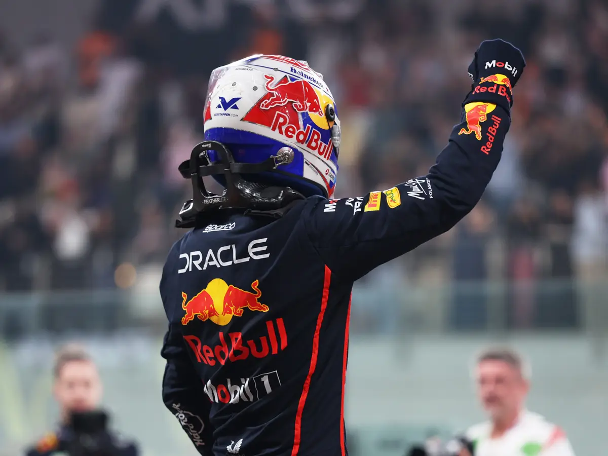 Foto zur News: "Magic-Runde" im Abu-Dhabi-Qualifying: Max Verstappen zaubert wie 2021