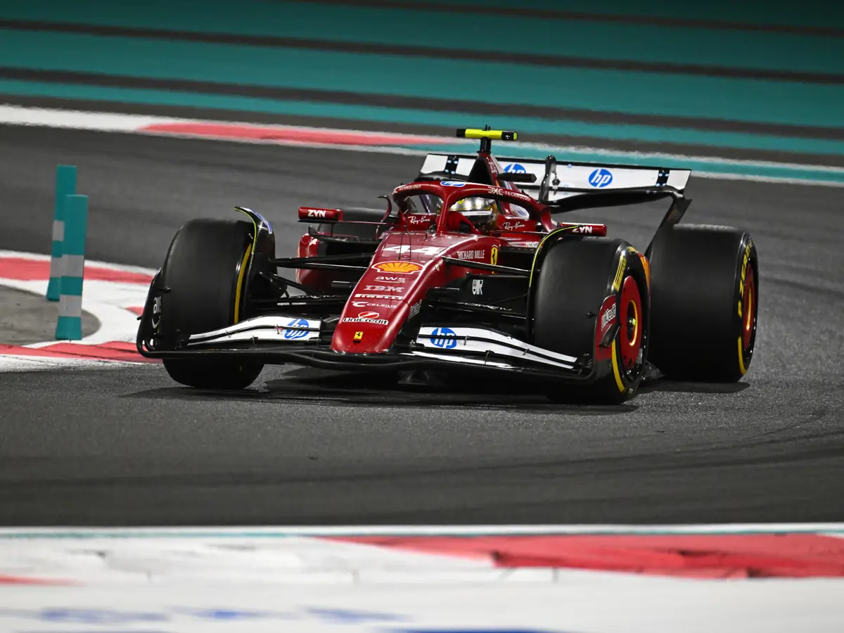 Foto zur News: Lewis Hamilton nach Saisonfinale gebrochen: "Will mit niemandem reden"