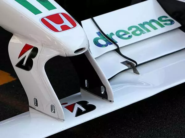Honda-Frontpartie Foto zur News: Honda will den neuen V6 noch im Herbst erstmals zünden