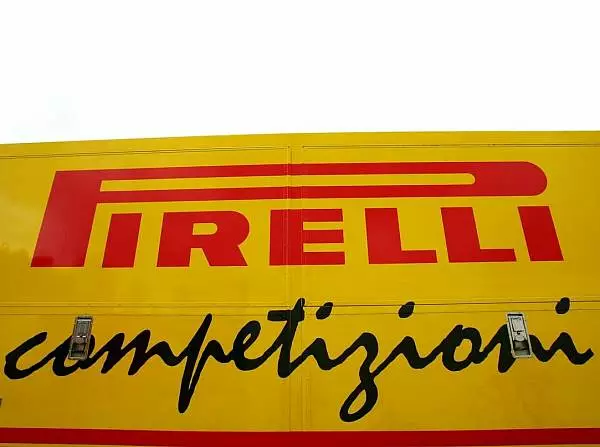 Pirelli Foto zur News: Pirelli testet die Regenreifen