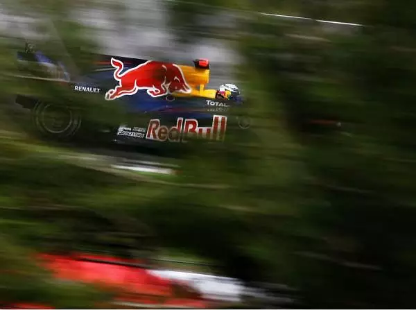 Foto zur News: Drittes Training: Red Bull dominiert weiter