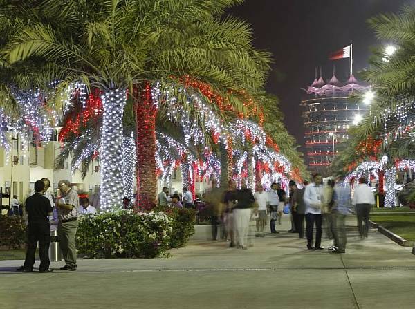 Foto zur News: Hill: Formel 1 kann "mit gutem Gewissen" nach Bahrain