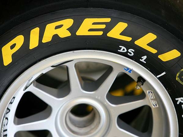 Foto zur News: Pirelli-Formel-1-Tests starten