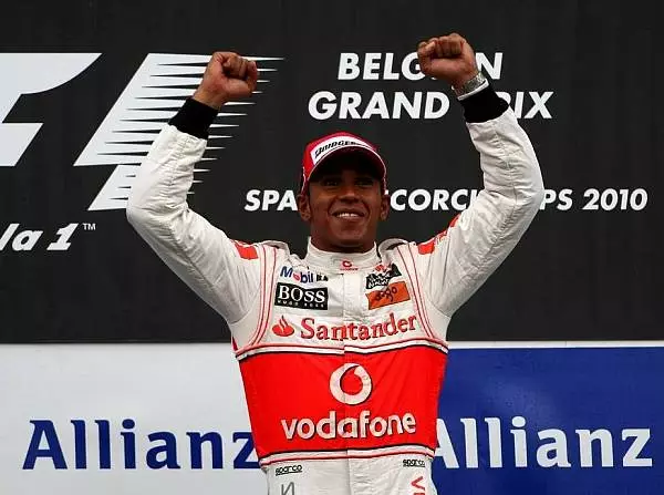 Lewis Hamilton Foto zur News: Starkes Rennen von Hamilton - Button im Pech