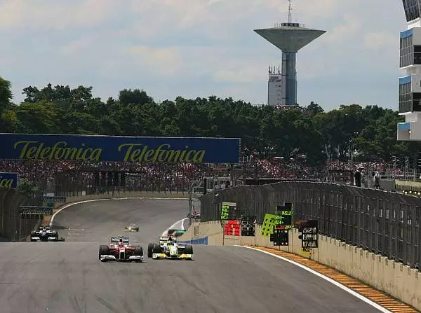 Foto zur News: Formel-1-Kalender 2011 präsentiert