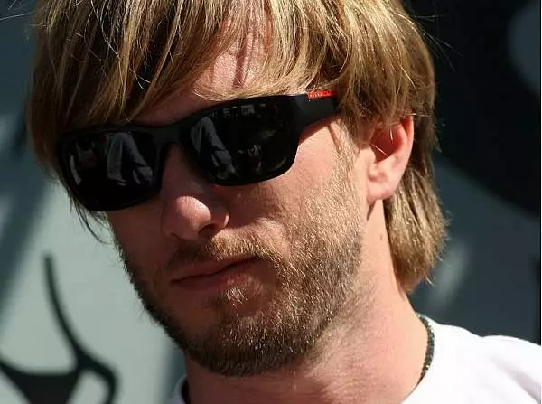 Nick Heidfeld Foto zur News: Knalleffekt bei Sauber: Heidfeld statt de la Rosa?