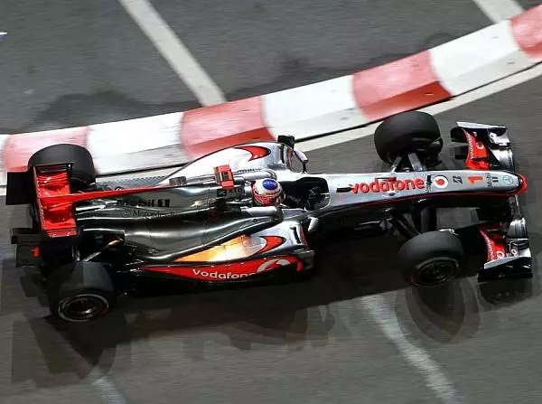 Jenson Button Foto zur News: Suzuka: McLaren im Angriffsmodus